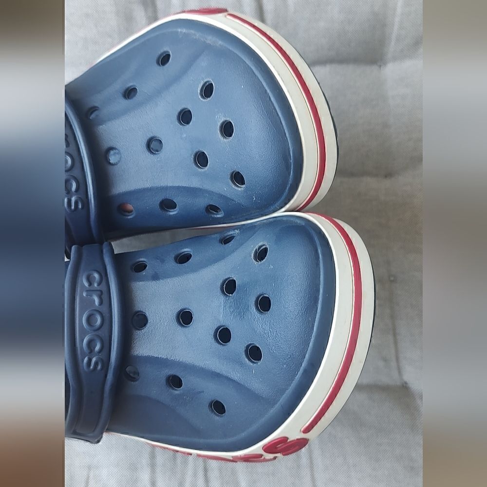 Crocs Crocband Clog Kids Size 6  Iconic Comfort Shoes Navy Blue Red - Picture 8 of 10